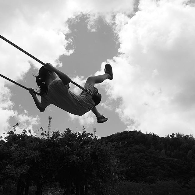 Into the clouds…..#worldcaptures #royalsnappingartists#myighub #Bnw_captures #bnw_fabulous #all_bnwshots #sombrebw #friendsinbnw #Rsa_bnw #Rustlord_unity #bnw_lombardia_member #modefinedbw #insta_pick_bw  #pr0ject_bnw #trb_bnw #tgif_bnw #foto_blackwhite #dof_addicts #great_bnw_nature #bnw_sweden #igs_bnw #Thehub_bnw #fingerprintofgod #naturehippys_ #Nature_brilliance_bnw #GrammerCollective #bwgrammer #bewitched_flowers